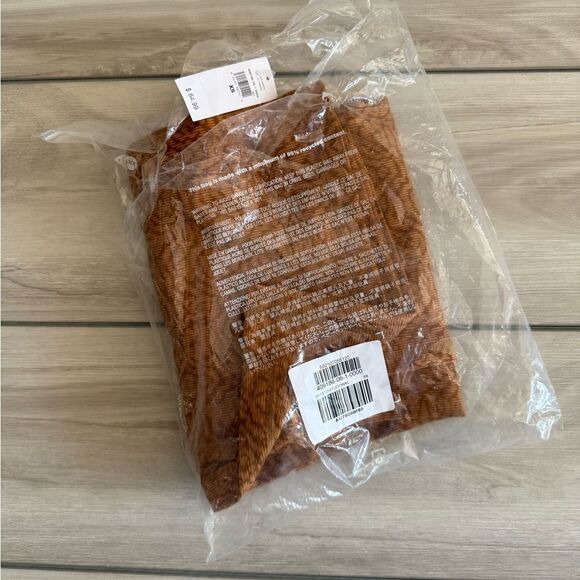 GapFit Studio Sky High Flare Leggings XS Brown NWT IN PACKAGE - Picture 5 of 5